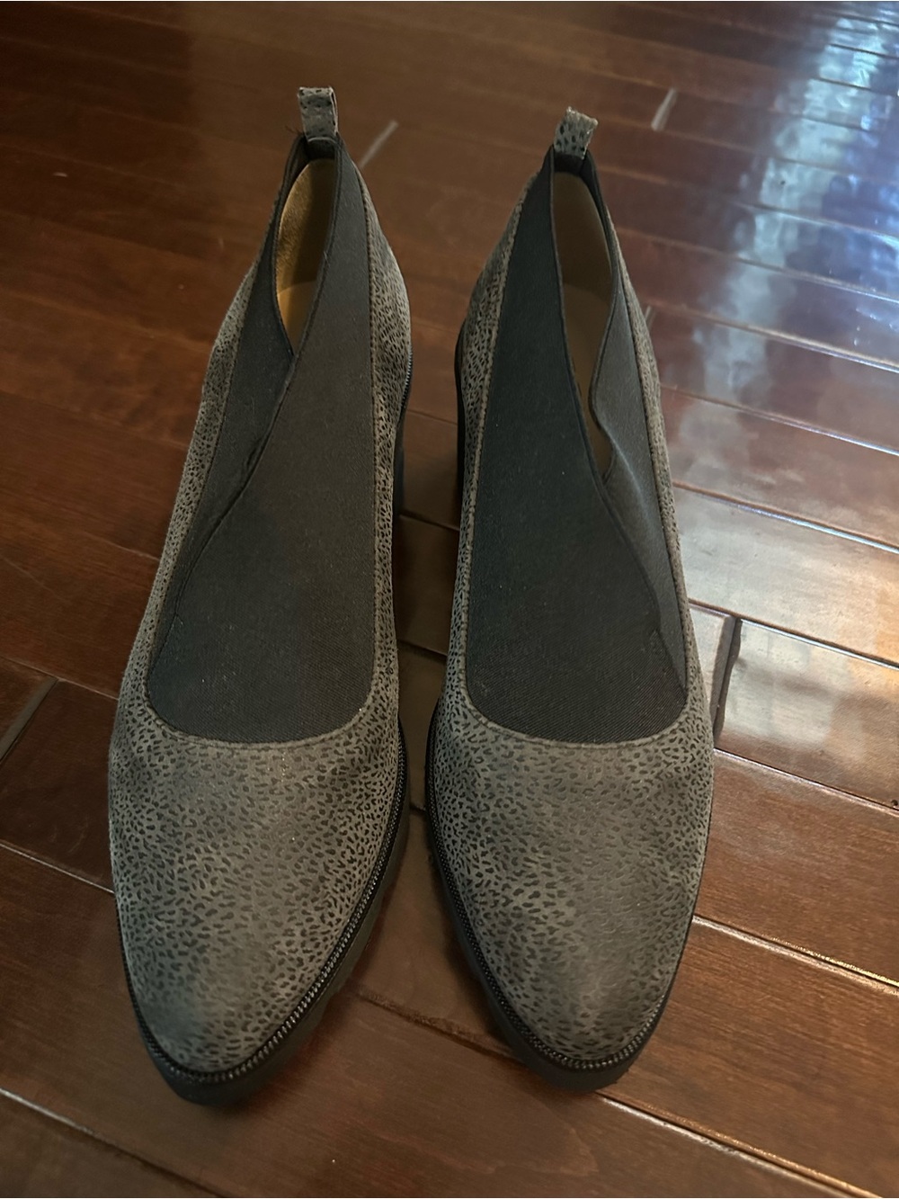 Brunate Slip-On Wedges